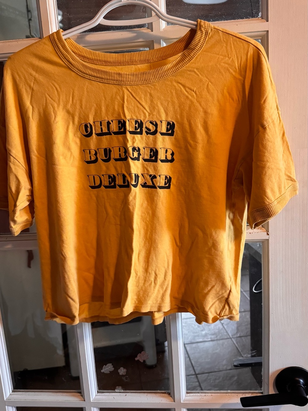 🍔 American Eagle “Cheese Burger Deluxe” Graphic Crop Tee — Size Medium - Picture 5 of 5